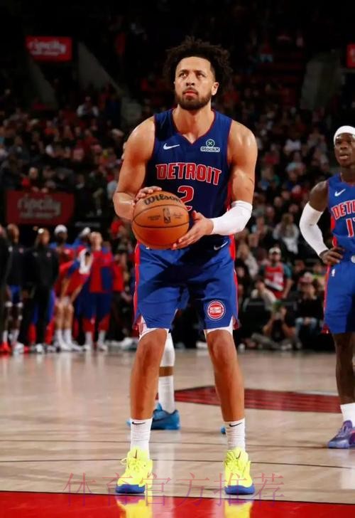 坎宁安穿着银河配色Cut3,得到16分3篮板14助攻2盖帽 坎宁安穿着银河配色Cut3,得到16分3篮板14助攻2盖帽